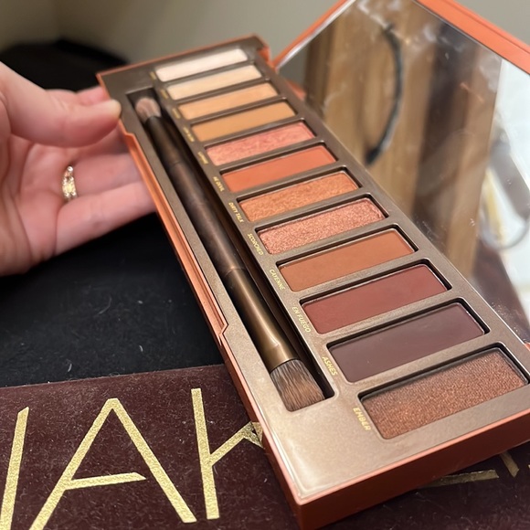Urban Decay//Naked heat - Picture 3 of 5